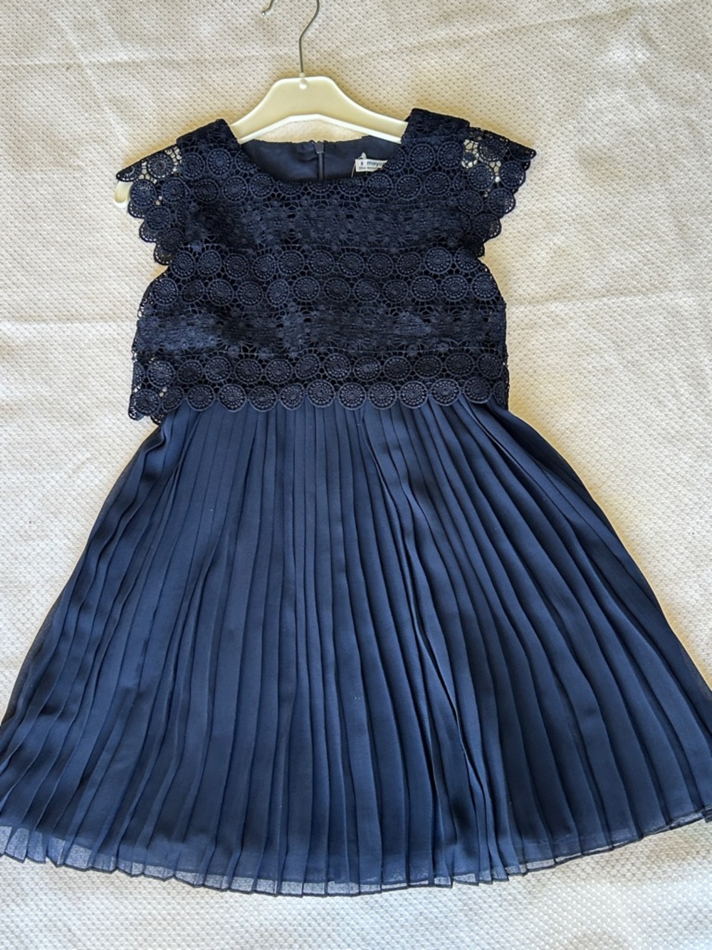 Elegant Mayoral Navy Crochet Lace Top Pleated Skirt Dress. Girl’s Size 8. NWT